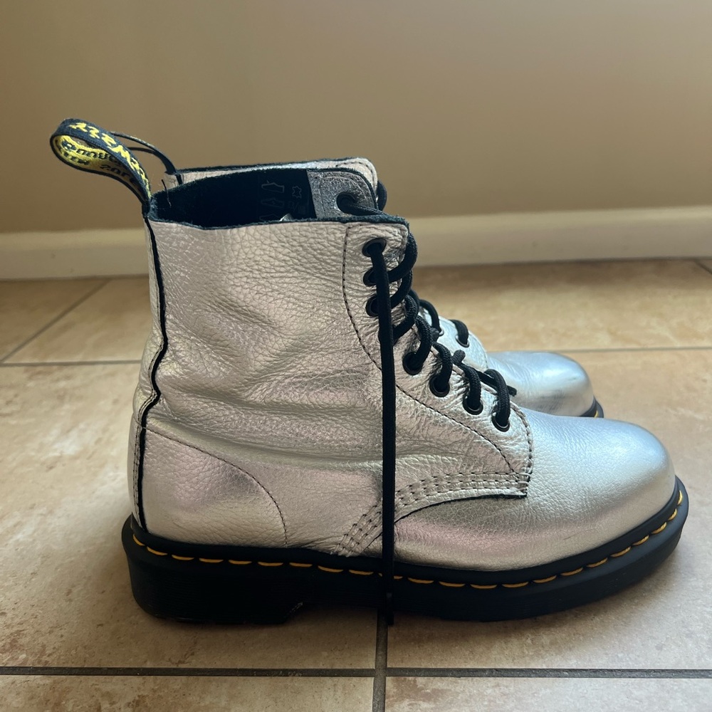 Dr. Martens Pascal Metallic Silver Soft Leather Lace-Up Boots US Women 8 / UK 6